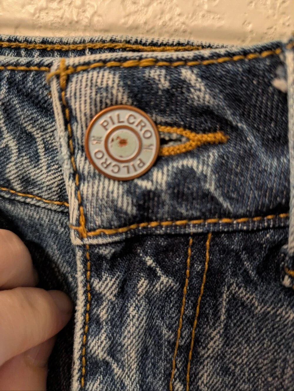 Anthropologie Pilcro The Vintage Straight Distressed Jeans Size 27
